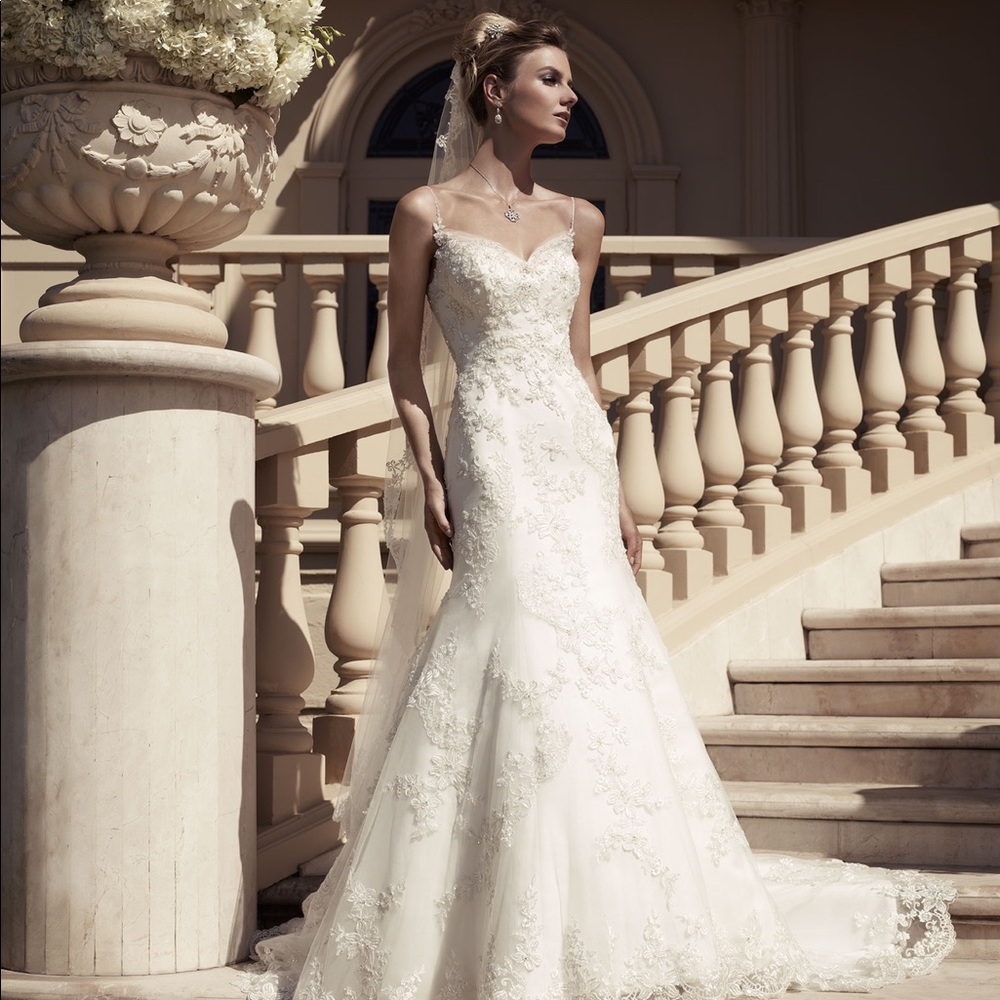 Casablanca Bridal, Style 2117, Ivory, Size 12.